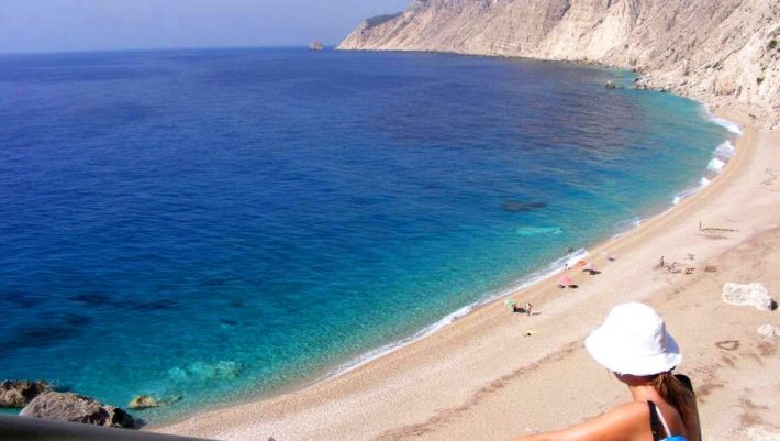 Τολμάς να πας στον Παράδεισο; Αυτή είναι η πιο επικίνδυνη παραλία στην Ελλάδα (φώτο)