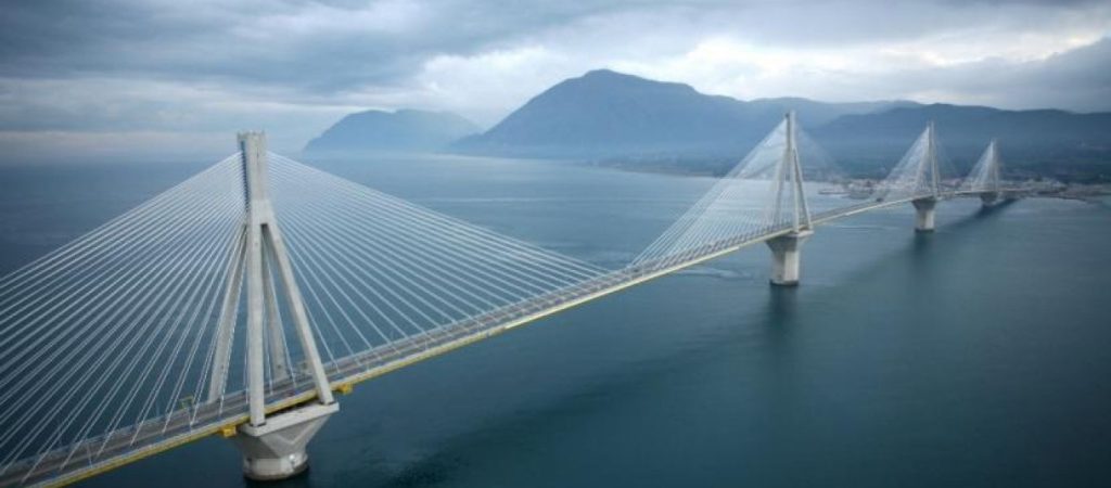 Αυτές είναι οι νέες τιμές των διοδίων στη γέφυρα Ρίου-Αντιρρίου – Από πότε μπαίνουν σε ισχύ