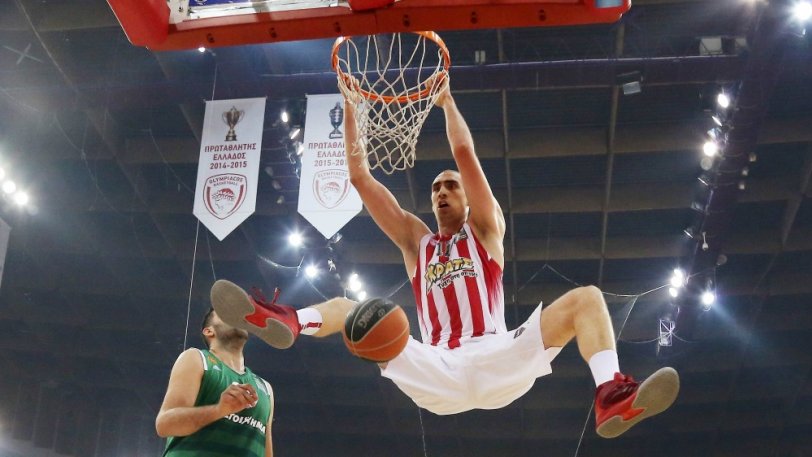 Διασυρμός Παναθηναϊκού: «Γίγαντας» Μιλουτίνοφ «πάτησε» την ομάδα του Πιτίνο!