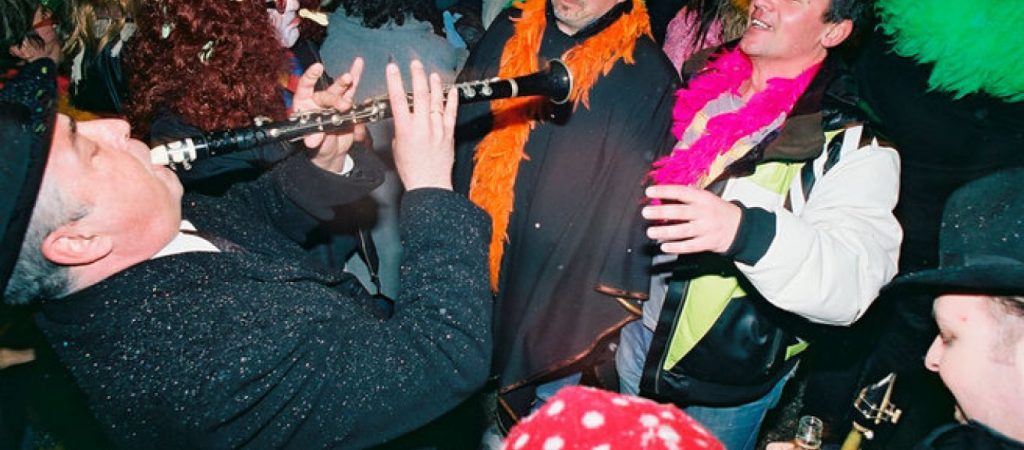 ‘Εθιμα Φώτων: Ραγκουτσάρια- Τζαμαλάρια- Φωταράδες- Αράπηδες- Κουδουνοφόροι