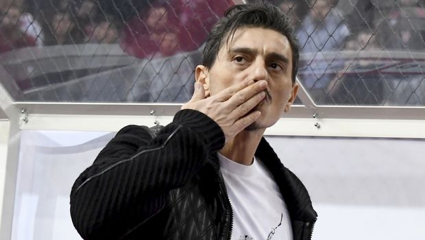 Ο Δ. Γιαννακόπουλος «επικήρυξε» τον οπαδό του Ολυμπιακού που τον έφτυσε! (φώτο)