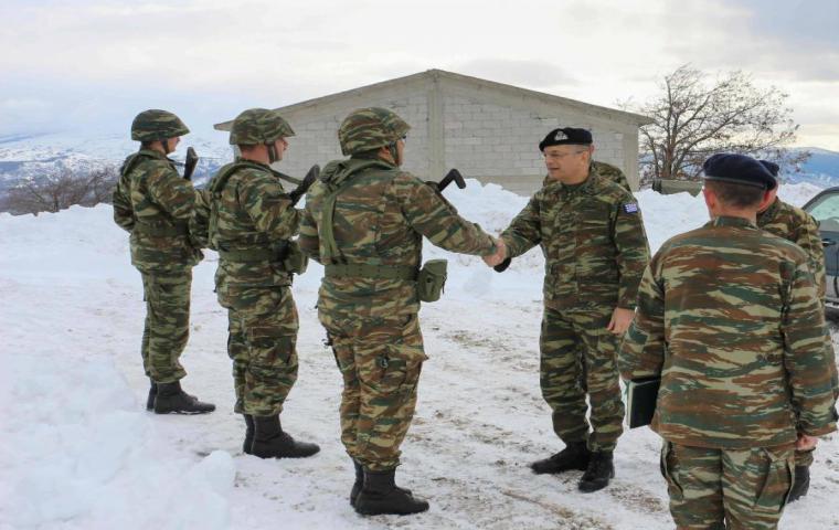 Ο Α/ΓΕΣ στο φυλάκιο «Βασιλίτσα» σε υψόμετρο 1000 μέτρων