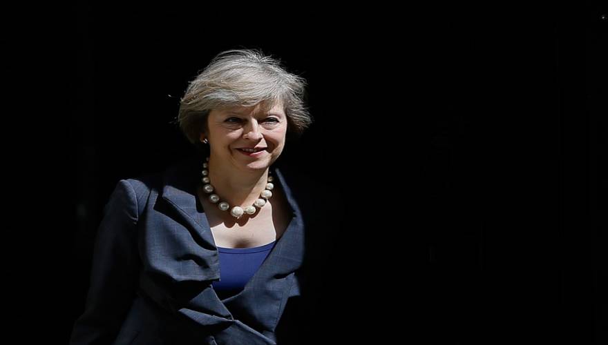 200 βουλευτές στηρίζουν την Τ.Μέι στην συμφωνία της με τις Βρυξέλλες και της ζητούν να «παγώσει» την έξοδο από την ΕΕ