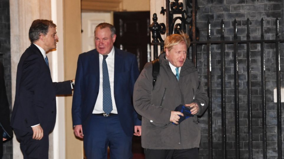 Δείπνο της Μέι για τους «αντάρτες» των Τόρις με Brexit στο μενού