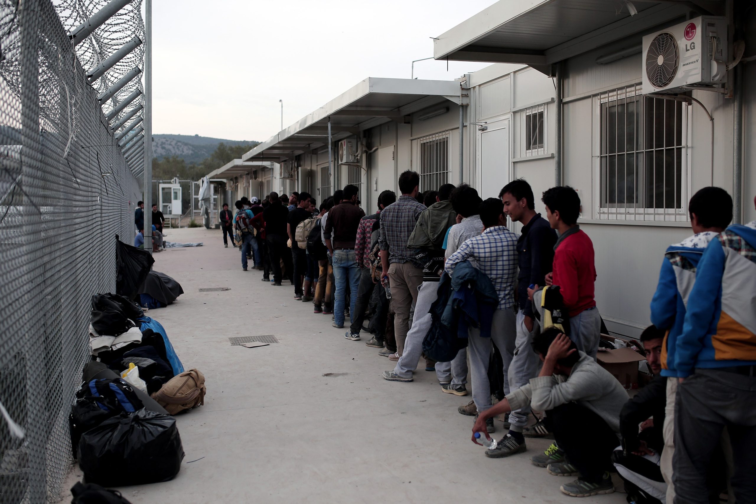 Σάμος: Μετανάστες μαχαίρωσαν 22χρονη αλλοδαπή σε hotspot προσφύγων- Τρεις συλλήψεις