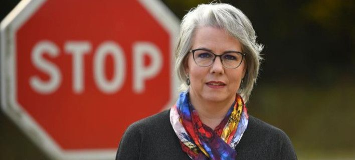 Les Emergents- Οι αναδυόμενοι: Το νέο κόμμα από τα «κίτρινα γιλέκα» της Ζακλίν Μουρό (βίντεο)