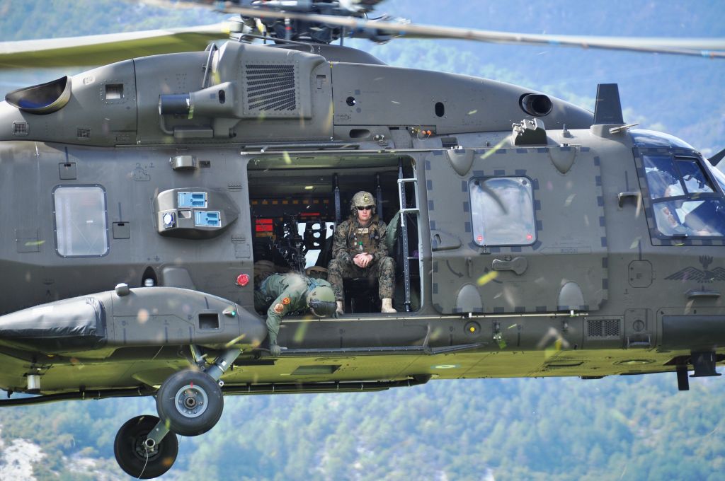 Σε εξέλιξη η Συνεκπαίδευση των Ειδικών Δυνάμεων Ελλάδος – ΗΠΑ στον Παγασητικό (φωτο)