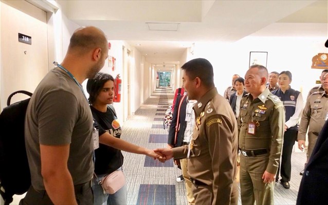 Yπό προστασία η 18χρονη από τη Σαουδική Αραβία- Eξασφάλισε καθεστώς πρόσφυγα από τον ΟΗΕ