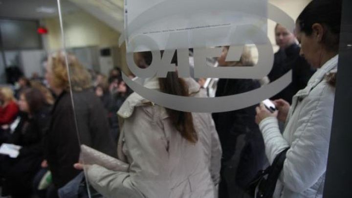 Έρχονται εκλογές: Η κυβέρνηση προκηρύσσει 9.000 θέσεις για ανέργους στους δήμους