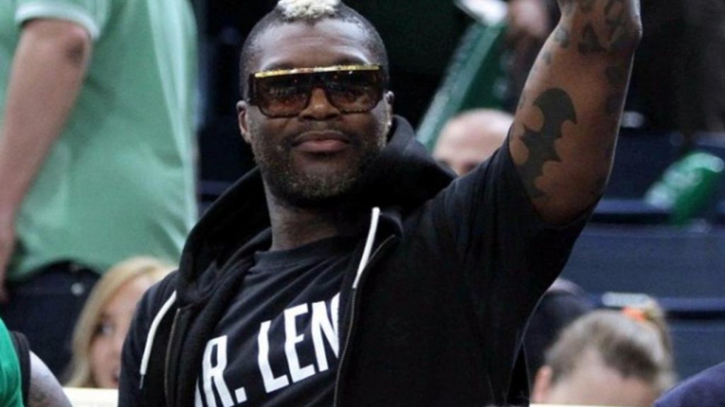 Survivor 3: Του τάζουν γη και ύδωρ για να πει το μεγάλο «ναι» – Θα δούμε τον Τζιμπρίλ Σισέ στο ριάλιτι επιβίωσης;