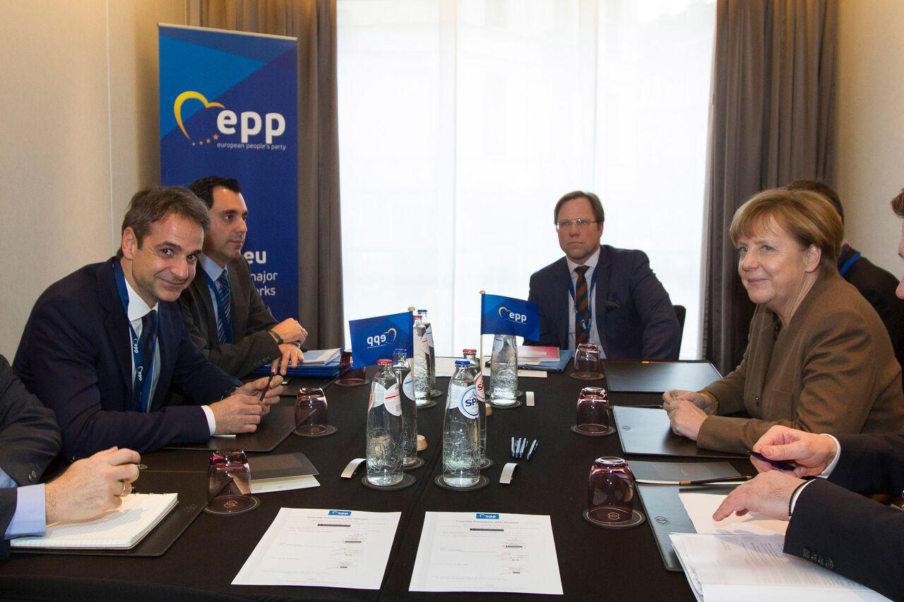 Μητσοτάκης σε Μέρκελ: «Κακή και επικίνδυνη η συμφωνία με τα Σκόπια»