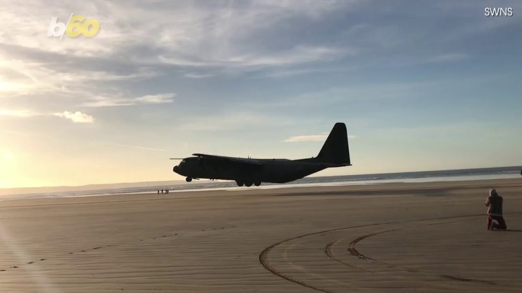 Δείτε ένα θηριώδες C-130 να προσγειώνεται σε… παραλία (βίντεο)