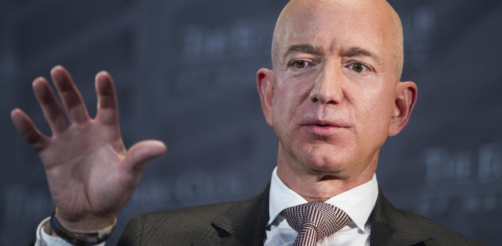 H selfie του Τζεφ Μπέζος με το… «απόκρυφο» σημείο του που διαψεύδει τον ίδιο και την 49χρονη ερωμένη του (βίντεο-φωτο)