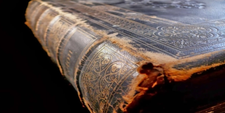 Δείτε το ρωσικό μυστικό βιβλίο που αποκαλύπτει τα είδη των εξωγήινων! (βίντεο)