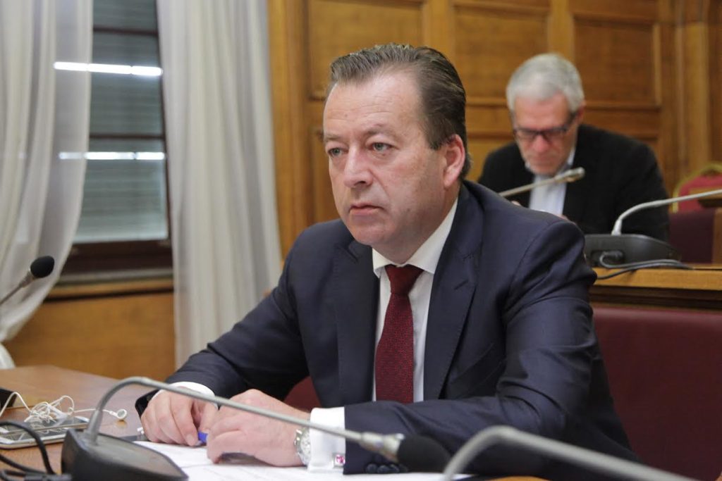 Ο Β.Κόκκαλης είχε υπογράψει την ανεξαρτοποίησή του δύο ημέρες πριν τον διαγράψει ο Π.Καμμένος (φωτο)