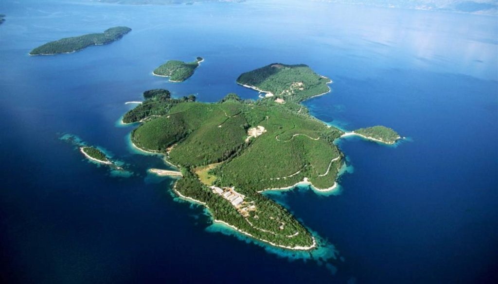 Δείτε εντυπωσιακές εικόνες από τον λευκά «ντυμένο» Σκορπιό (φωτο)