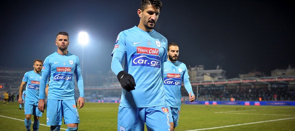 Έξαλλοι οι οπαδοί του ΠΑΣ – «Βγάλτε τις φανέλες και φύγετε από εδώ»