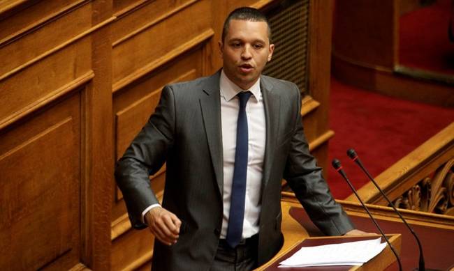 Η. Κασιδιάρης: «Έχουμε μια προδοτική συμφωνία η οποία εκχωρεί το όνομα της περιφέρειας της ελληνικής επικράτειας»