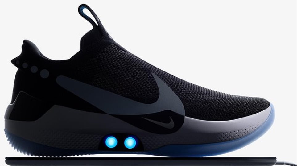 Το αθλητικό παπούτσι του μέλλοντος έφτιαξε η Nike- Προσαρμόζεται αυτόματα στο σχήμα του ποδιού (βίντεο)