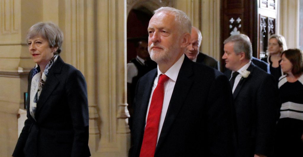 «To φυσάνε και δεν κρυώνει» οι Εργατικοί για την ήττα τους στην πρόταση μομφής κατά της Τ.Μέι