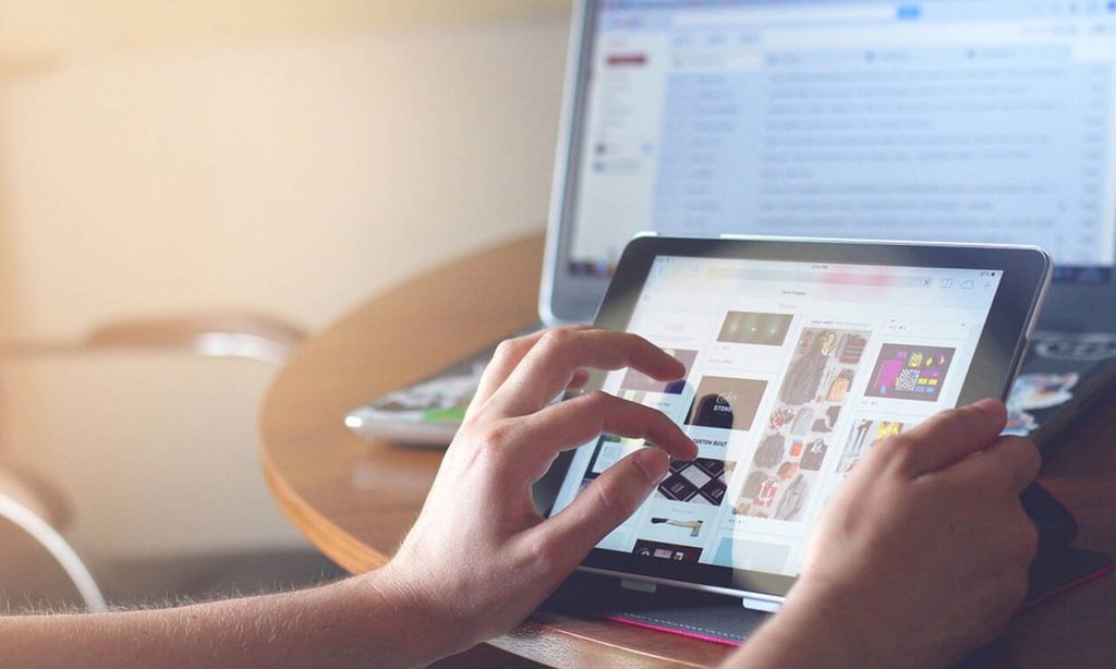 Επανάσταση στο ίντερνετ: Η δήλωση – «βόμβα» της Apple θα αλλάξει για πάντα τον τρόπο που σερφάρετε (βίντεο)