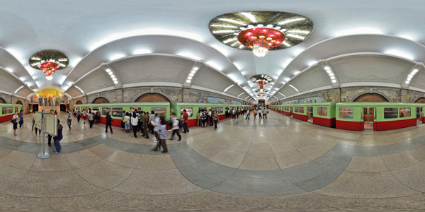 Το άγνωστο εντυπωσιακό μετρό της Βόρειας Κορέας (φωτο)