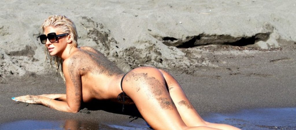 Νέες αποκαλύψεις για το σκάνδαλο Καρλέουσα-Βράνιες: Ως… «γιατρός» την «εξέταζε» μπροστά στις κόρες της