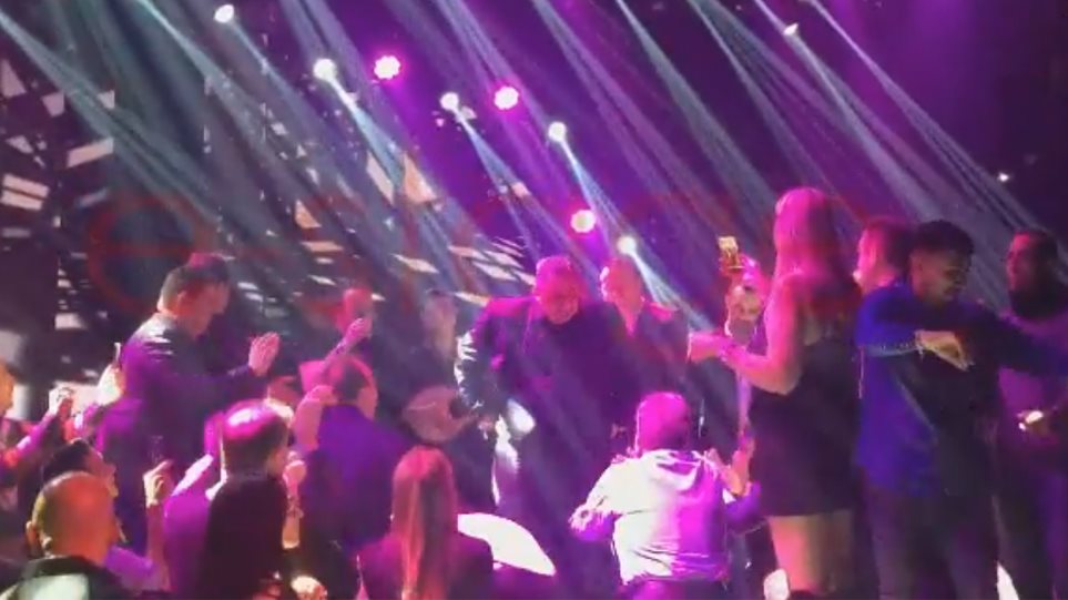 Το βαρύ ζεϊμπέκικο του Πάνου Καμμένου (βίντεο)