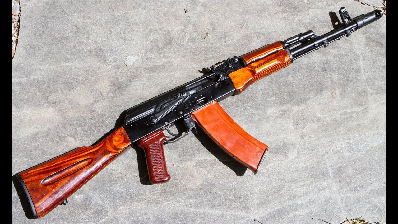 AK-74: Το αναβαθμισμένο ΑΚ-47 που άφησε εποχή (βίντεο)