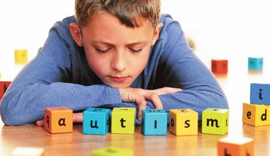 Τα συμπτώματα του αυτισμού ανάλογα με την ηλικία του παιδιού