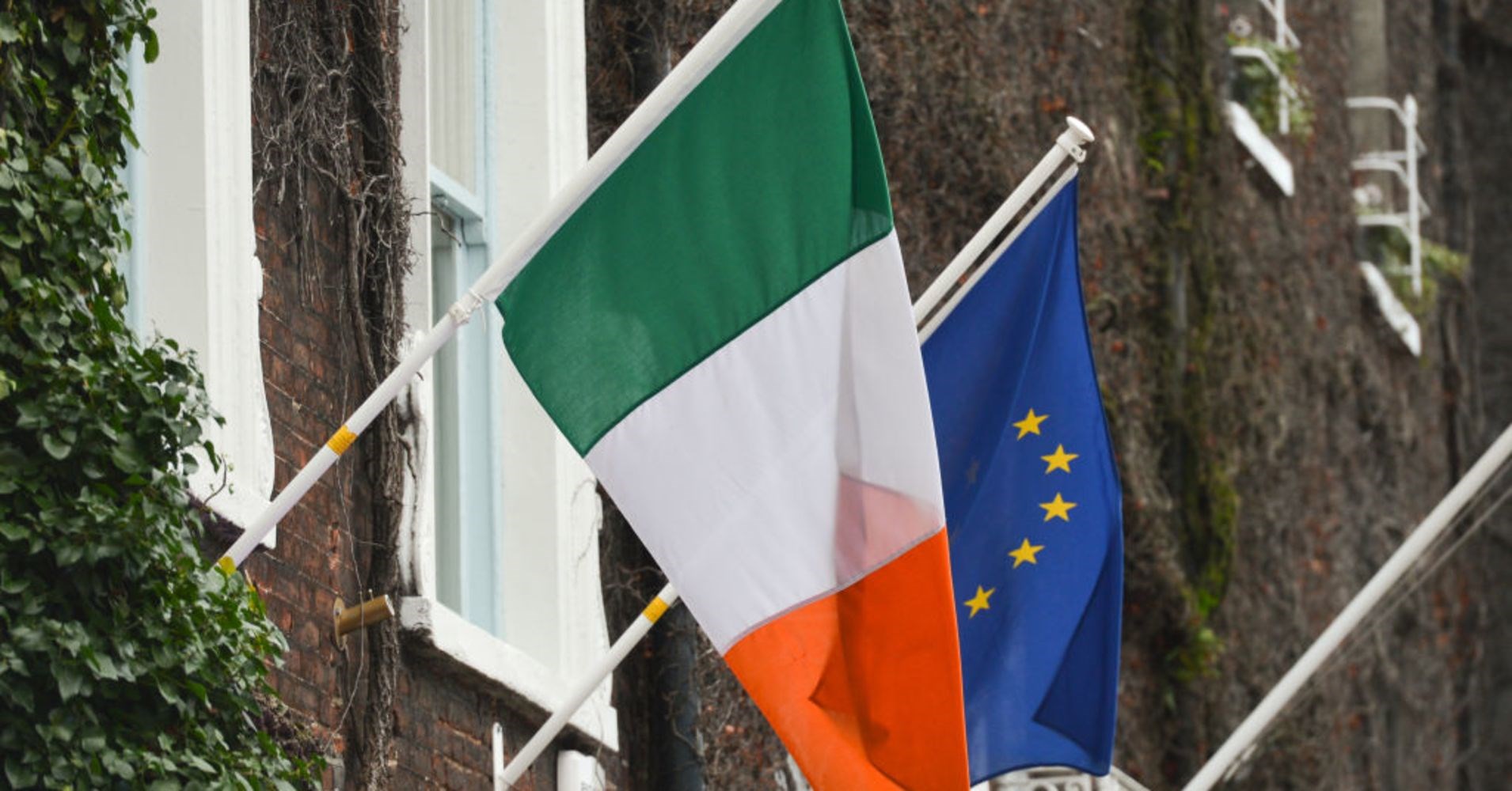Brexit: Η Ιρλανδία στηρίζει απόλυτα τη συμφωνία της Τερέζα Μέι