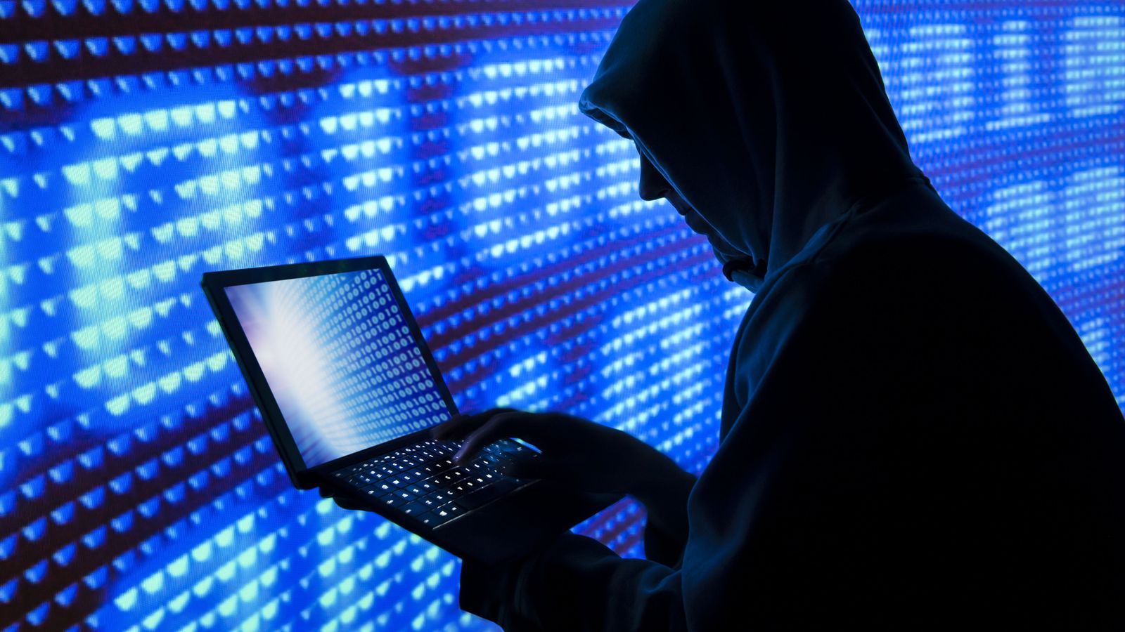 Ηλεκτρονική επίθεση στο «Κόκκινο 105,5» – Απειλές για τη Συμφωνία των Πρεσπών