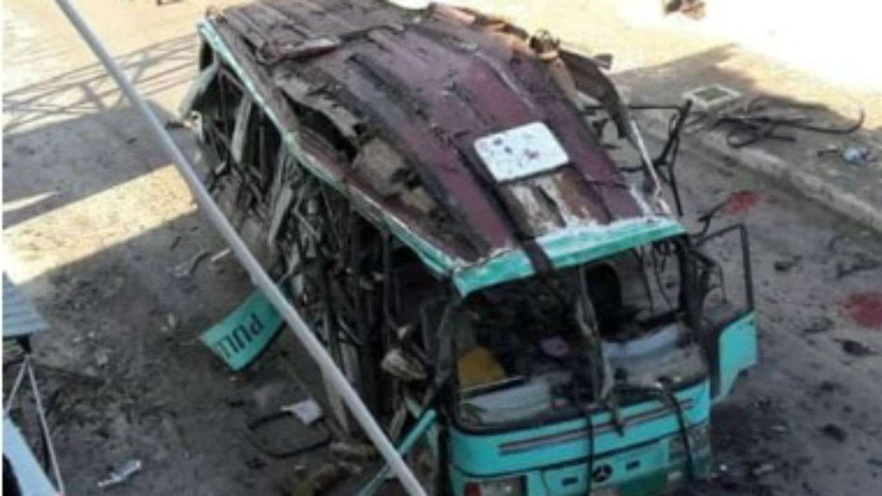 Συρία: Τρεις νεκροί και τουλάχιστον 20 τραυματίες από βομβιστική επίθεση σε λεωφορείο (βίντεο)
