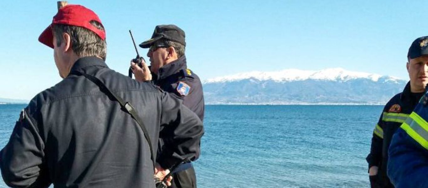 Μεσολόγγι: Ανελκύστηκε από τον βυθό του Κρυονερίου το μοιραίο αεροσκάφος που κατέπεσε (βίντεο)