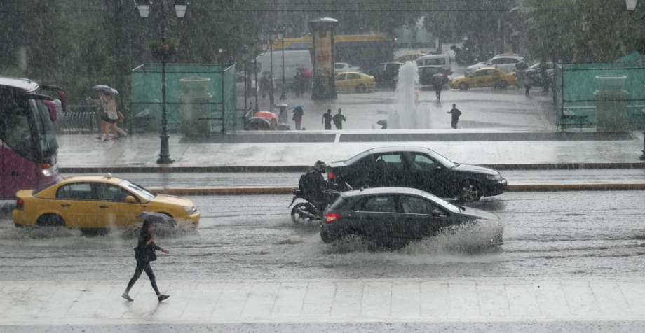 Στο «επίκεντρο» έντονης κακοκαιρίας η Ελλάδα – Η ανάλυση μετεωρολόγου (βίντεο)