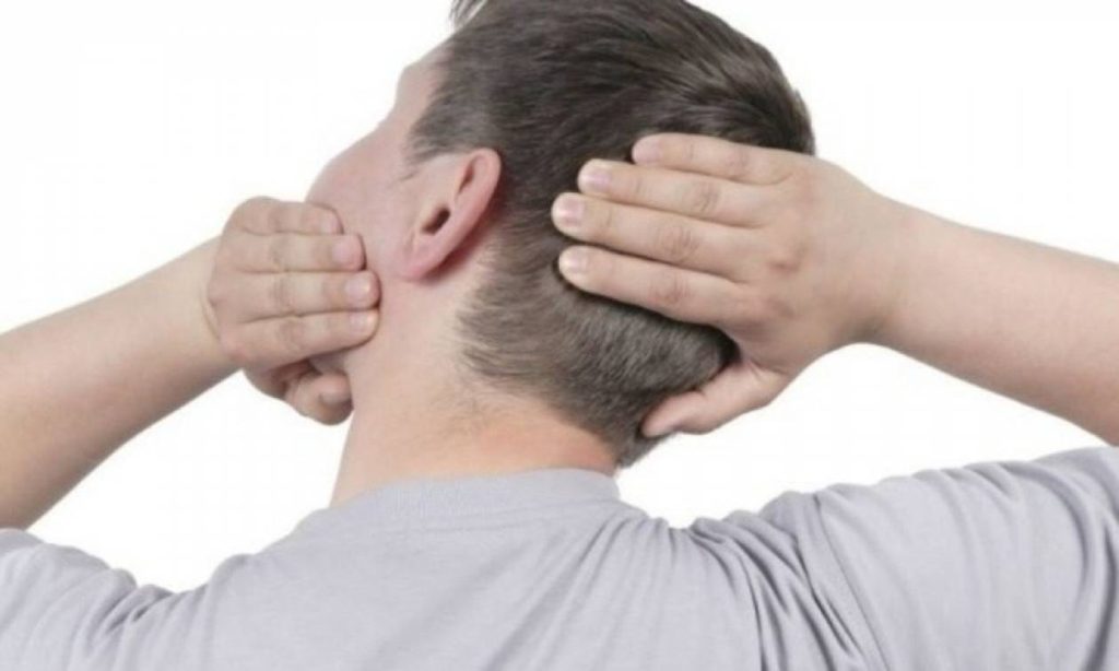 Κάνετε «κρακ» στον αυχένα;- Δείτε τι συμβαίνει