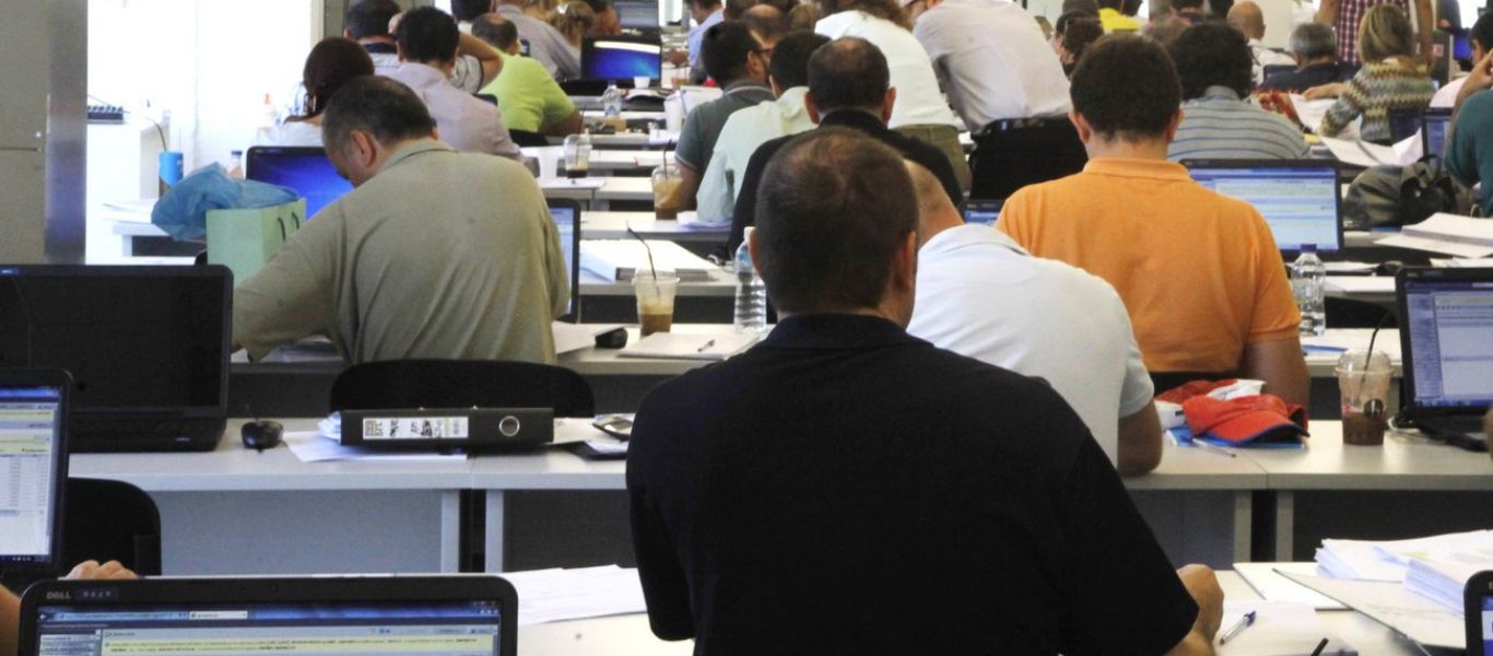 «Βόμβα» για την κυβέρνηση: Καταθέτουν αγωγές οι δημόσιοι υπάλληλοι για την επιστροφή 13ου & 14ου μισθού