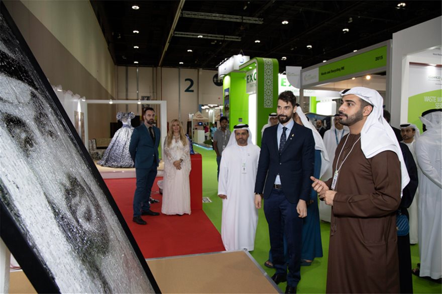 Αυτός είναι ο ‘Ελληνας γλύπτης που έχει εντυπωσιάσει τη Βασιλική Οικογένεια στα Αραβικά Εμιράτα (φωτο)