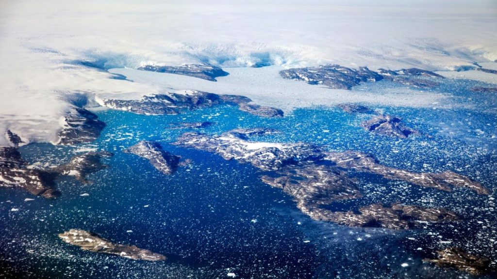 Η κλιματική αλλαγή «χτυπά» τους πάγους στη Γροιλανδία – Λιώνουν τέσσερις φορές πιο γρήγορα σήμερα από το 2003