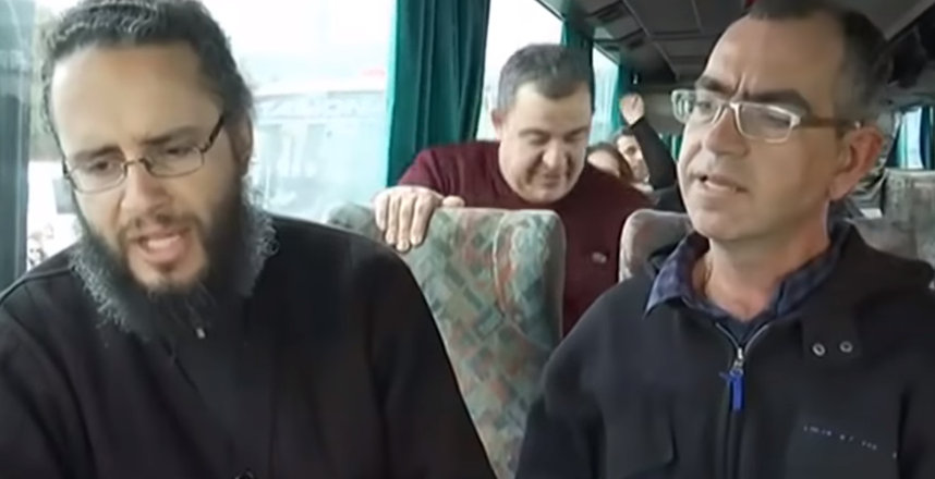 Το σύνθημα που κάνει τον γύρο του Διαδικτύου – «Μην παραχαράσσετε την Ιστορία η Μακεδονία είναι μία» (βίντεο)