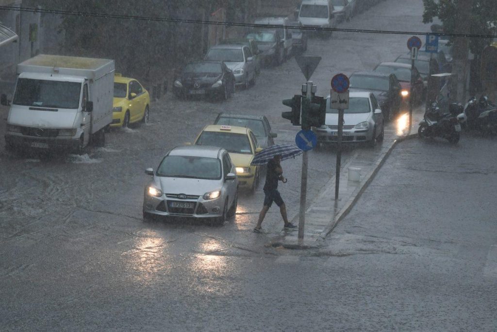 Κορύφωση της κακοκαιρίας αύριο – Η προειδοποίηση μετεωρολόγου (φώτο)