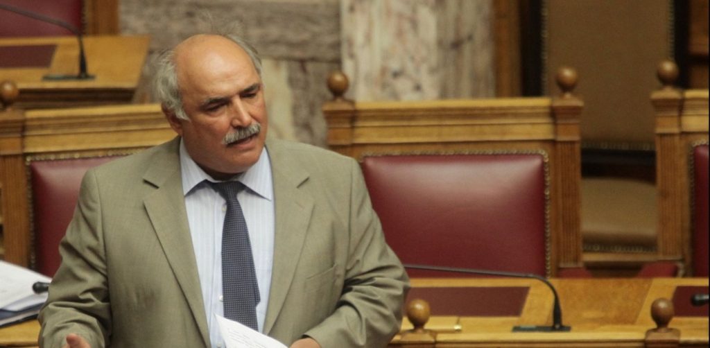 Μ. Μπόλαρης: «Η συμφωνία των Πρεσπών υπερισχύει του Συντάγματος των Σκοπίων»