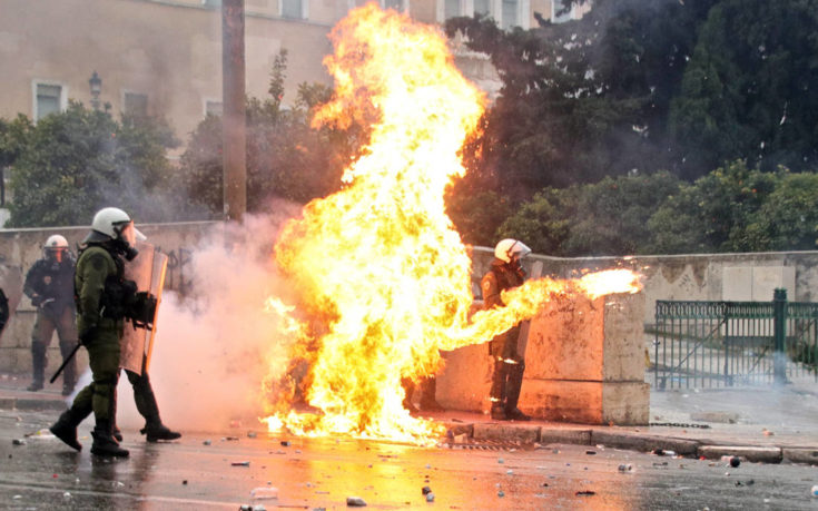 Τα επεισόδια στο συλλαλητήριο για τη Μακεδονία στον αυστριακό Τύπο