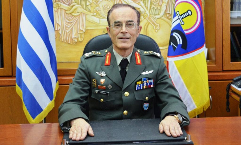 Επέστρεψε στα καθήκοντά του ο νέος αρχηγός ΓΕΣ Γ.Καμπάς μετά το καρδιακό επεισόδιο και την επέμβαση