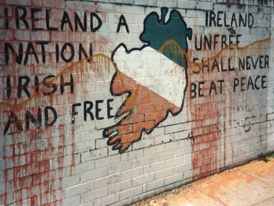 Επανεμφάνιση του IRA στη βόρεια Ιρλανδία – Ανάληψη ευθύνης για παγιδευμένο αυτοκίνητο