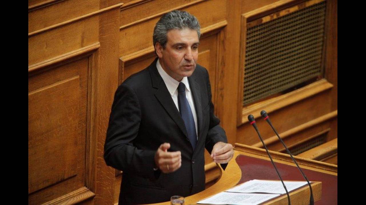 Α.Φωκάς: «Ήπια μια γκαζόζα, με πείραξε και πήγα τουαλέτα και για αυτό δεν ψήφισα»! (βίντεο)