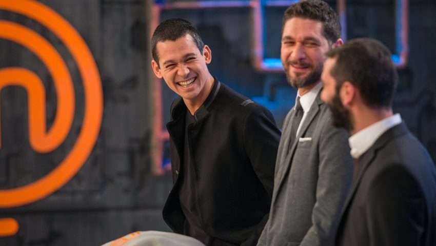 MasterChef 3: Συγκλόνισε ο Αριστοτέλης στο αναπηρικό αμαξίδιο -«Για μένα εσύ είσαι ο ήρωας» είπε ο Κοντιζάς