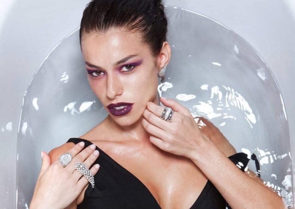 Η Ε.Στεριανού για τα προσβλητικά σχόλια που δέχτηκε: «Με παρουσίασαν σαν β@ζ@τα ενώ ήμουν με το αγόρι μου» (βίντεο)