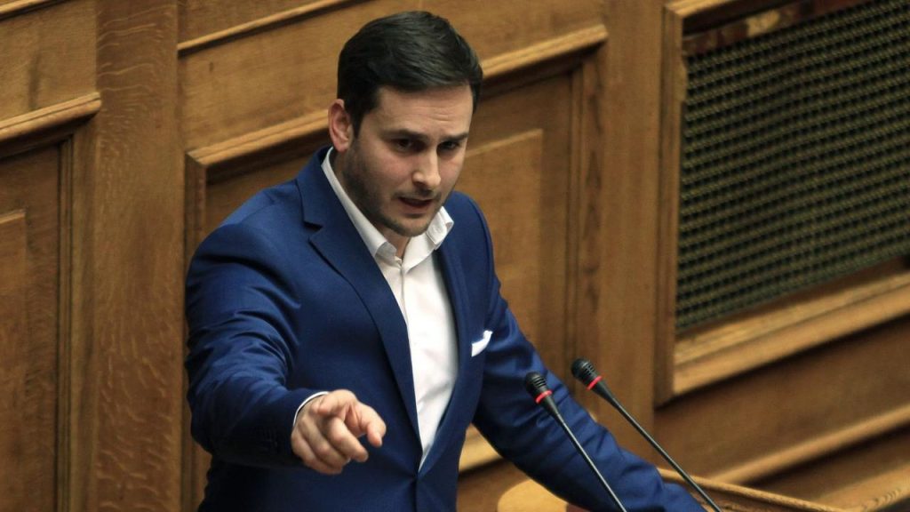 Μ. Γεωργιάδης: «Καλούμε την Μεγαλοοικονόμου να επιστρέψει την έδρα της στην Ένωση Κεντρώων»