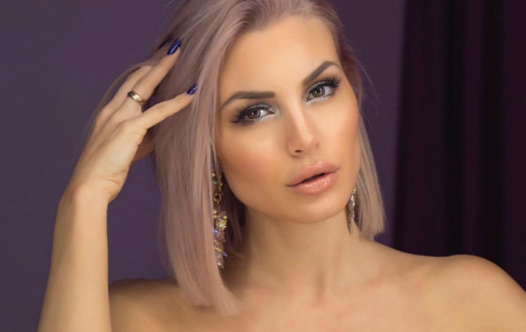 Όλα έξω: Η Αλεξάνδρα Παναγιώταρου έμεινε… ολόγυμνη! (φωτό)